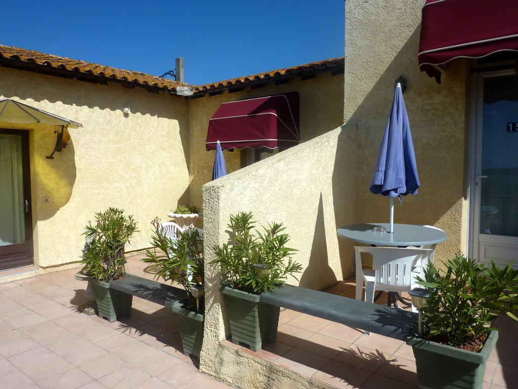 Longo Mai Hotel Arles Exterior photo